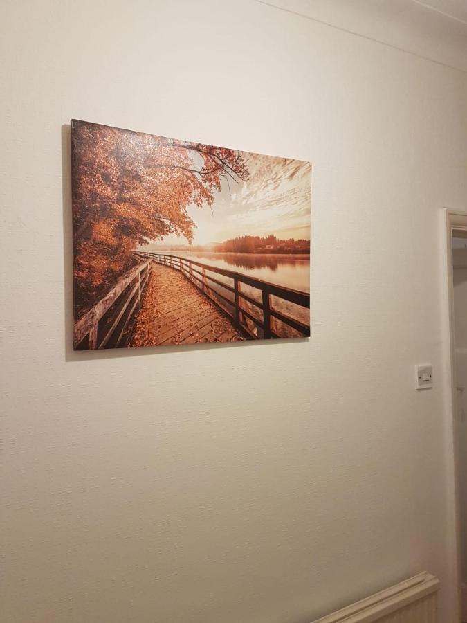 Budget House In Gants Hill Bed and Breakfast Ilford Buitenkant foto