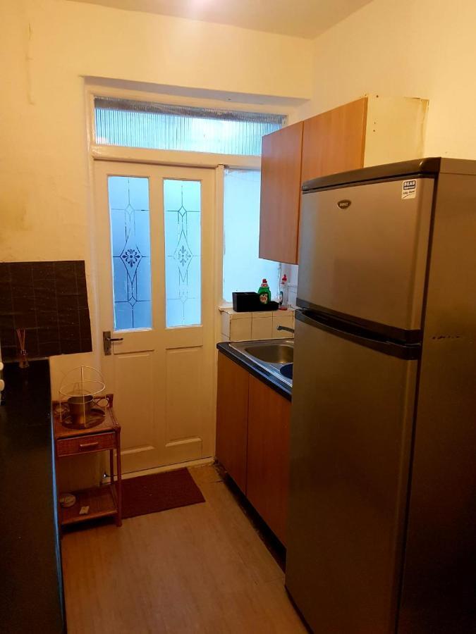 Budget House In Gants Hill Bed and Breakfast Ilford Buitenkant foto